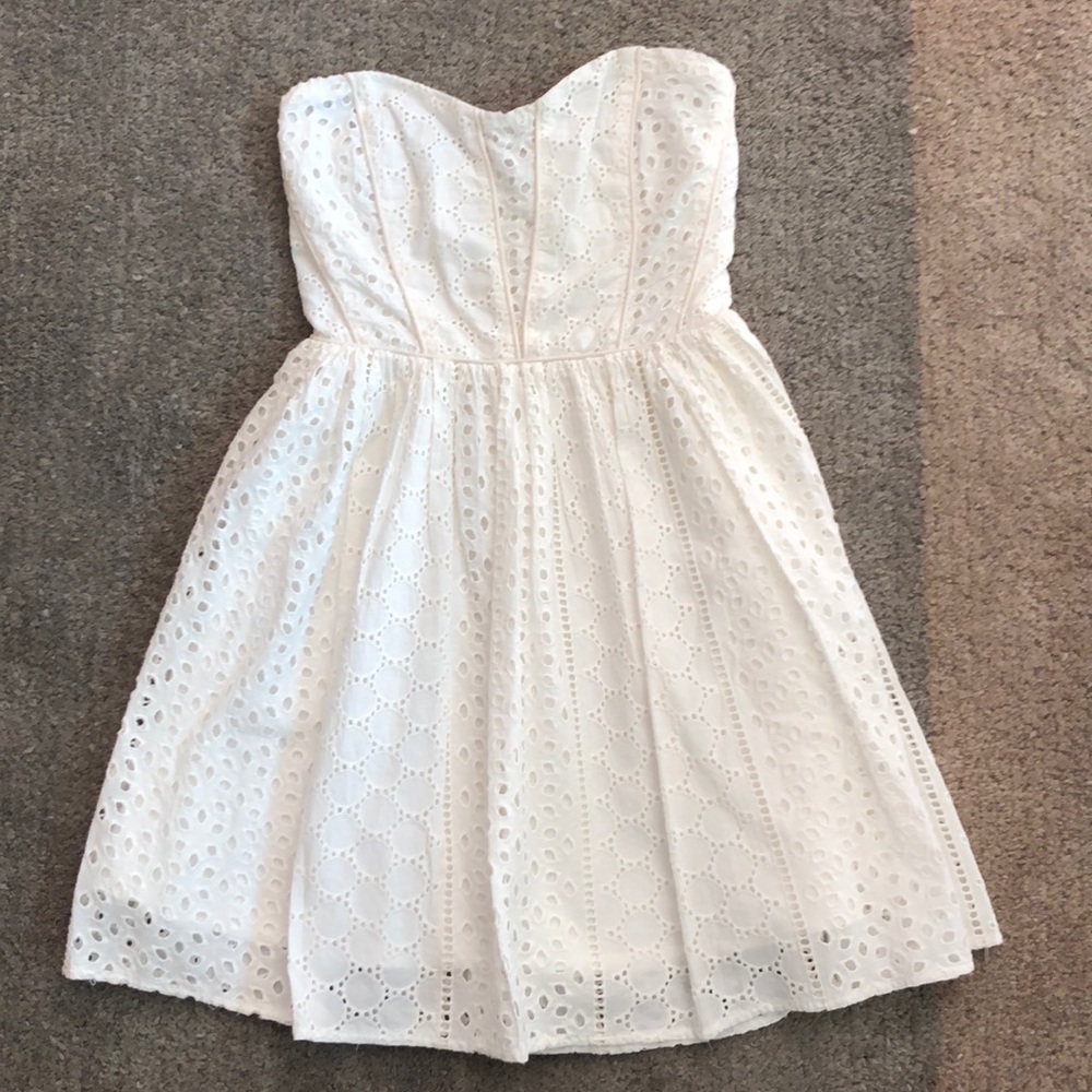Beautiful white Urban Outfitters dress